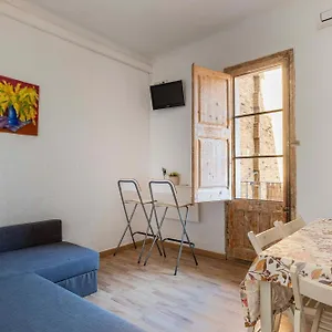 https://centric-apartments-sagrada-famila-3.topbarcelonahotels.com