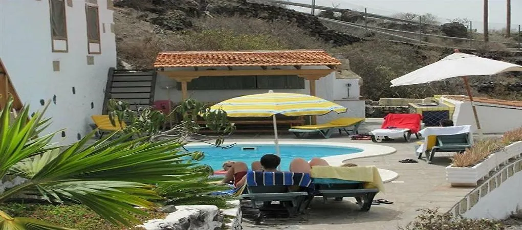 Casa Rural Finca Las Dulces Chío Κατάλυμα σε φάρμα